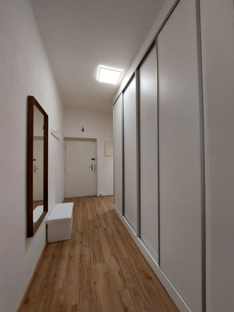 Prenájom bytu 2-izbový 63 m², třída Legií, Kralupy nad Vltavou, Středočeský kraj Prenájom bytu 2-izbový 63 m², třída Legií, Kralupy nad Vltavou, Středočeský kraj