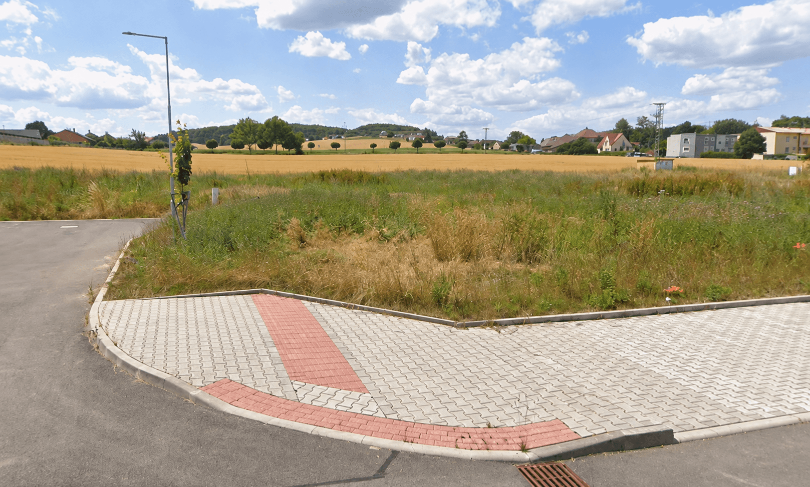 Prenájom pozemku 735 m², Lešany, Středočeský kraj Prenájom pozemku 735 m², Lešany, Středočeský kraj