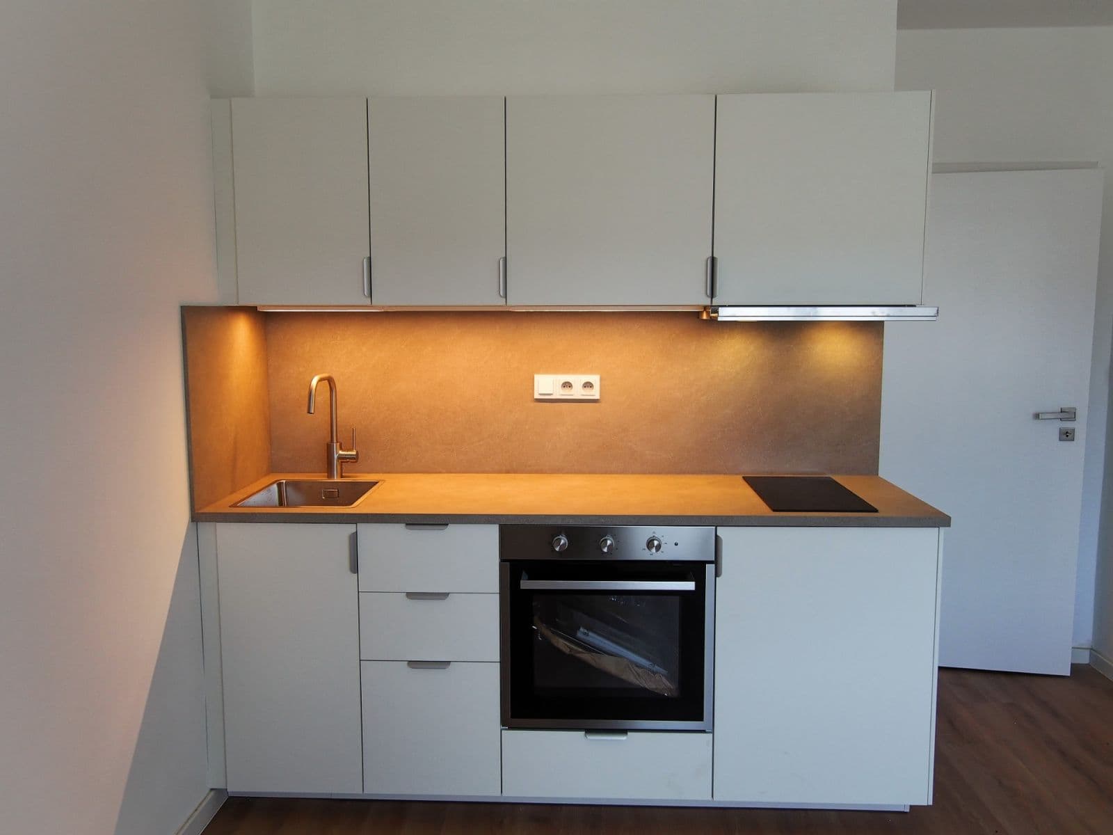 Prenájom bytu 1-izbový 30 m², Kolbenova, Praha, Praha Prenájom bytu 1-izbový 30 m², Kolbenova, Praha, Praha
