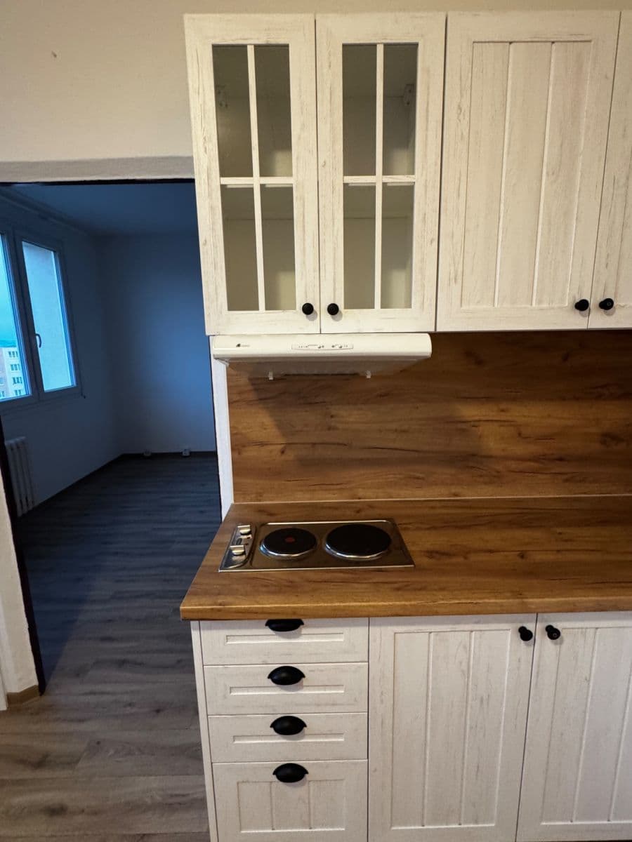 Prenájom bytu 1-izbový 41 m², Sokolovská, Plzeň, Plzeňský kraj Prenájom bytu 1-izbový 41 m², Sokolovská, Plzeň, Plzeňský kraj