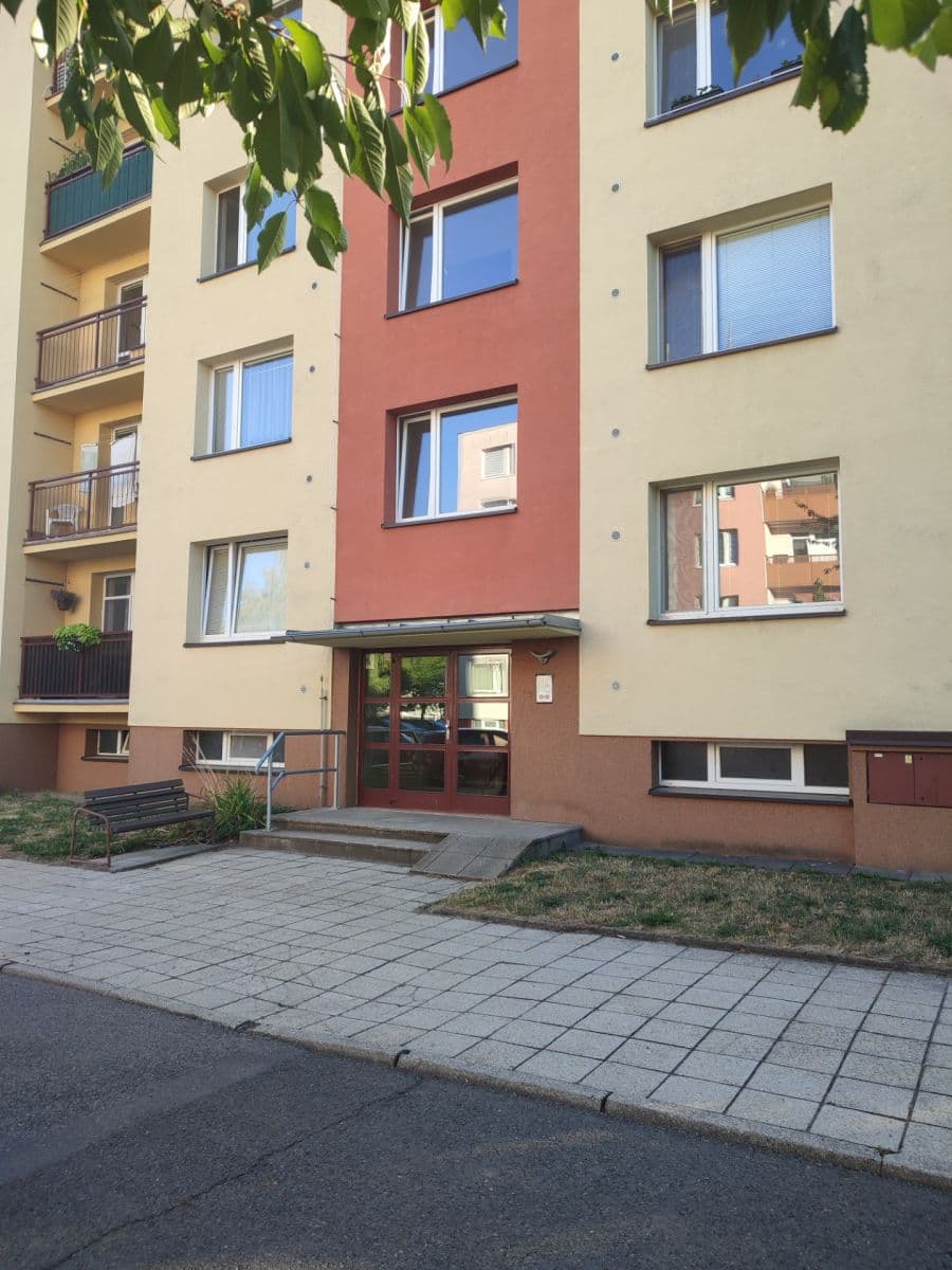 Prenájom bytu 1-izbový 35 m², Na Lužci, Lázně Bohdaneč, Pardubický kraj Prenájom bytu 1-izbový 35 m², Na Lužci, Lázně Bohdaneč, Pardubický kraj