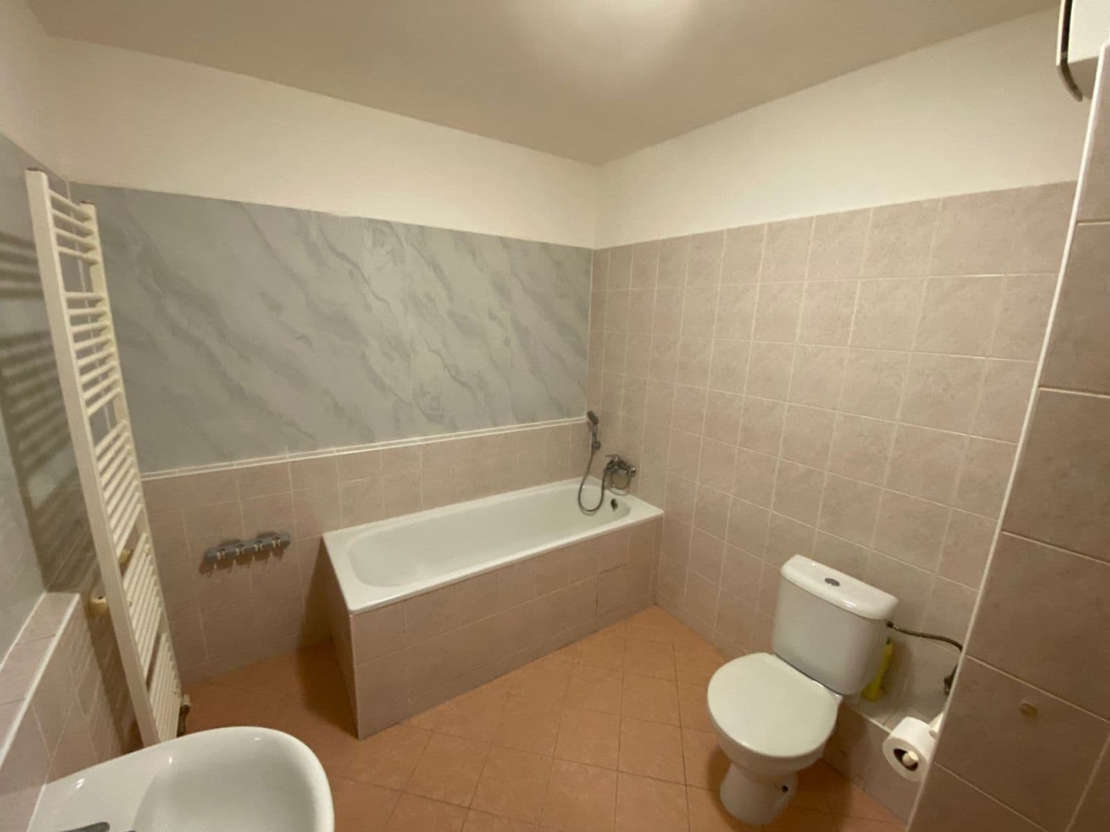 Prenájom bytu 2-izbový 48 m², Boloňská, Praha, Praha Prenájom bytu 2-izbový 48 m², Boloňská, Praha, Praha