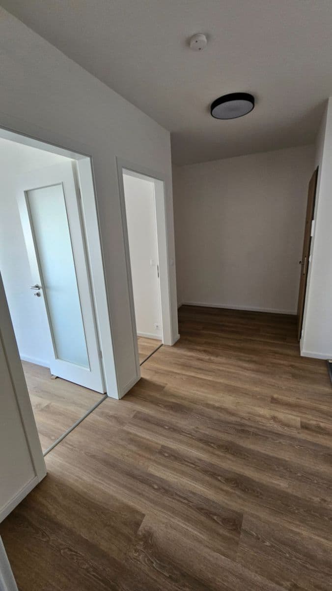 Prenájom bytu 2-izbový 53 m², Divíškové, Praha, Praha Prenájom bytu 2-izbový 53 m², Divíškové, Praha, Praha