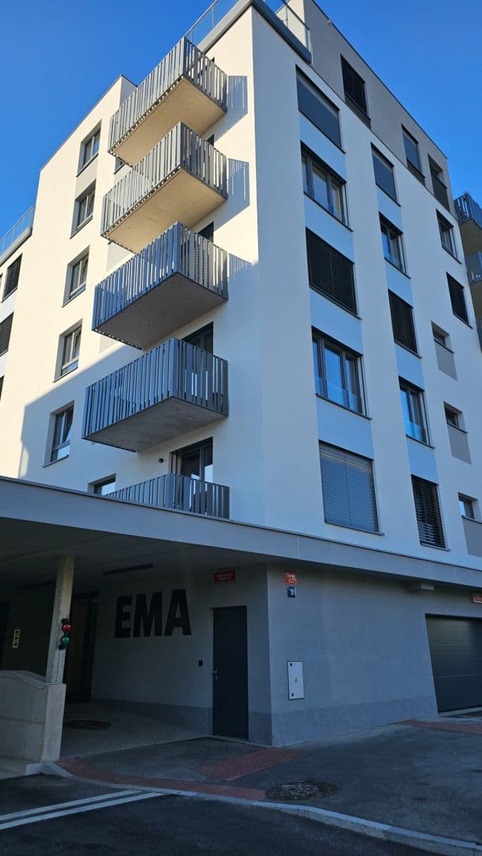 Prenájom bytu 2-izbový 53 m², Divíškové, Praha, Praha Prenájom bytu 2-izbový 53 m², Divíškové, Praha, Praha