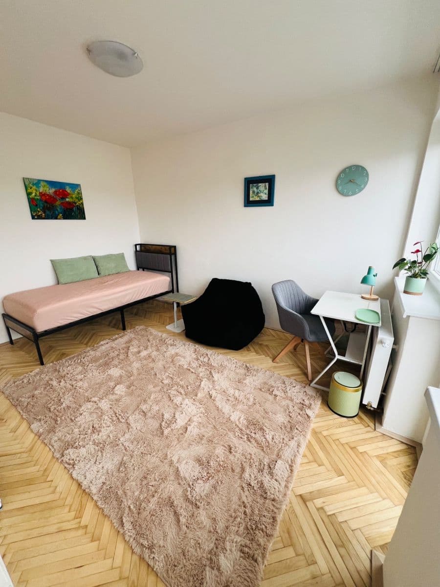 Prenájom bytu 2-izbový 15 m², Ke Štvanici, Praha, Praha Prenájom bytu 2-izbový 15 m², Ke Štvanici, Praha, Praha