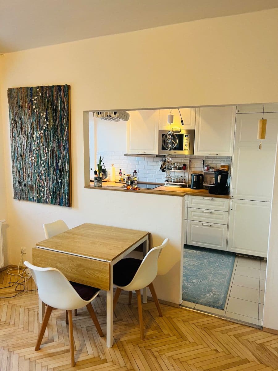 Prenájom bytu 2-izbový 15 m², Ke Štvanici, Praha, Praha Prenájom bytu 2-izbový 15 m², Ke Štvanici, Praha, Praha