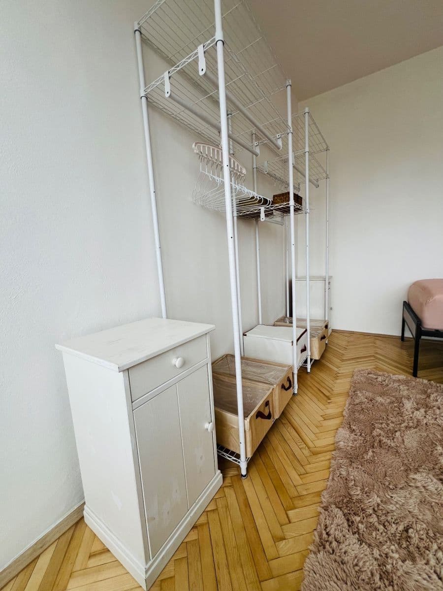 Prenájom bytu 2-izbový 15 m², Ke Štvanici, Praha, Praha Prenájom bytu 2-izbový 15 m², Ke Štvanici, Praha, Praha