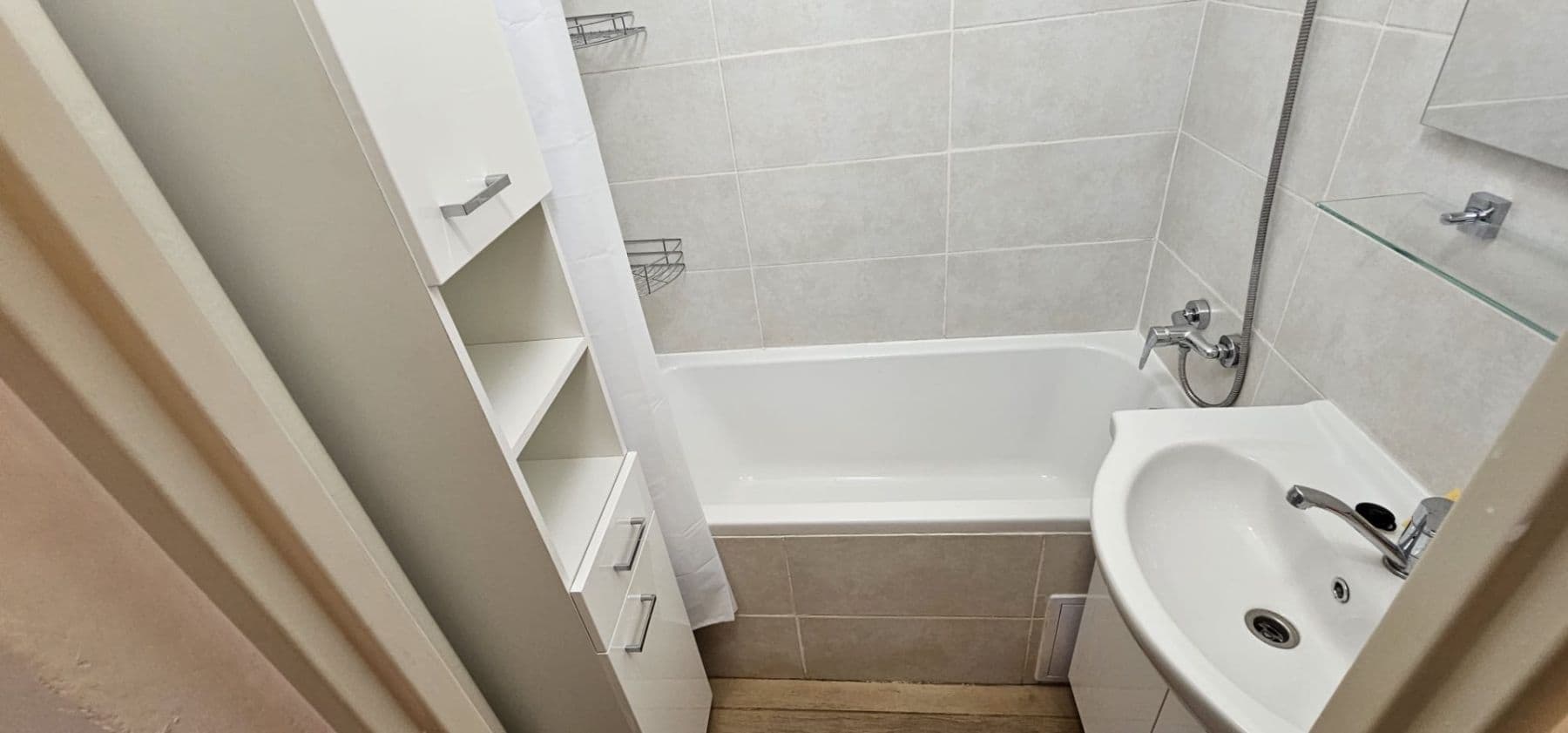 Prenájom bytu 2-izbový 54 m², Hněvotínská, Olomouc, Olomoucký kraj Prenájom bytu 2-izbový 54 m², Hněvotínská, Olomouc, Olomoucký kraj