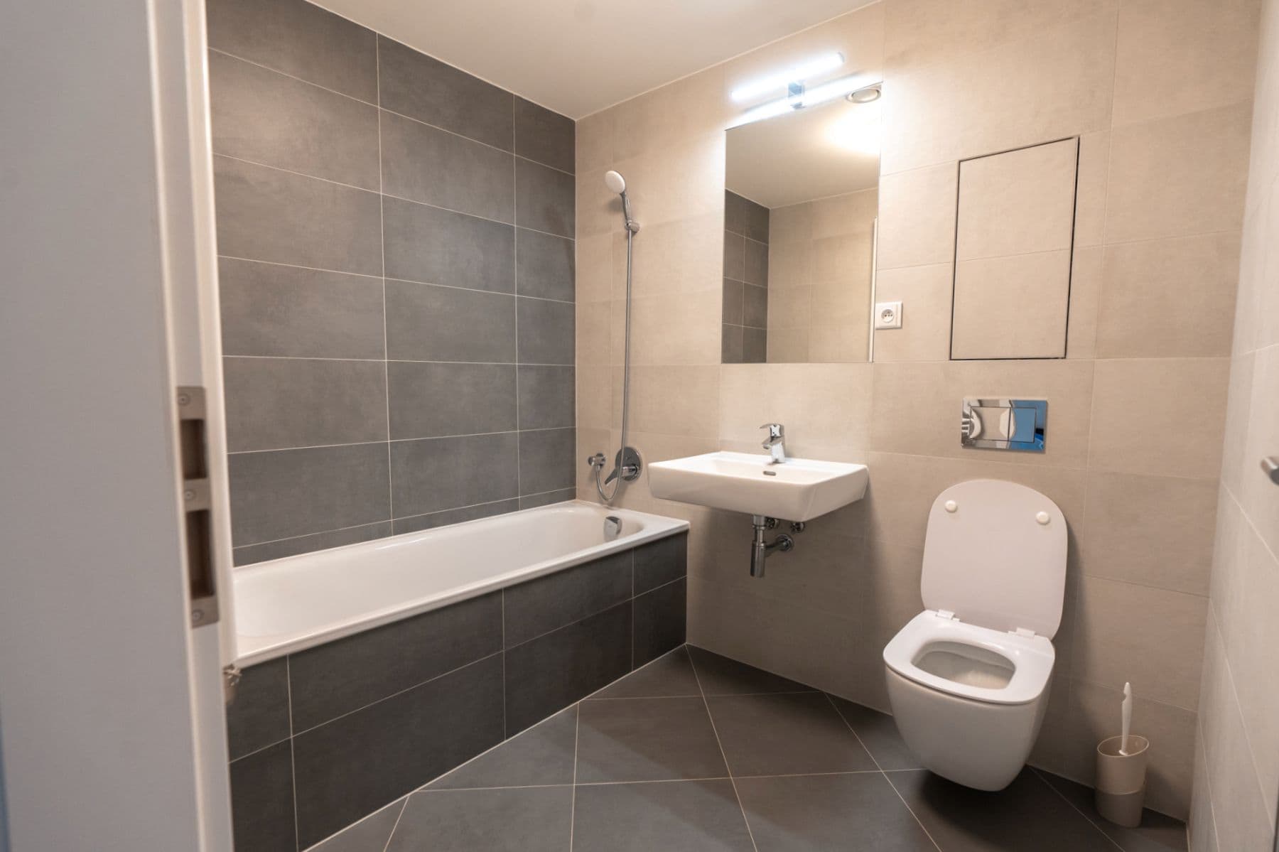 Prenájom bytu 2-izbový 52 m², Jankovcova, Praha, Praha Prenájom bytu 2-izbový 52 m², Jankovcova, Praha, Praha