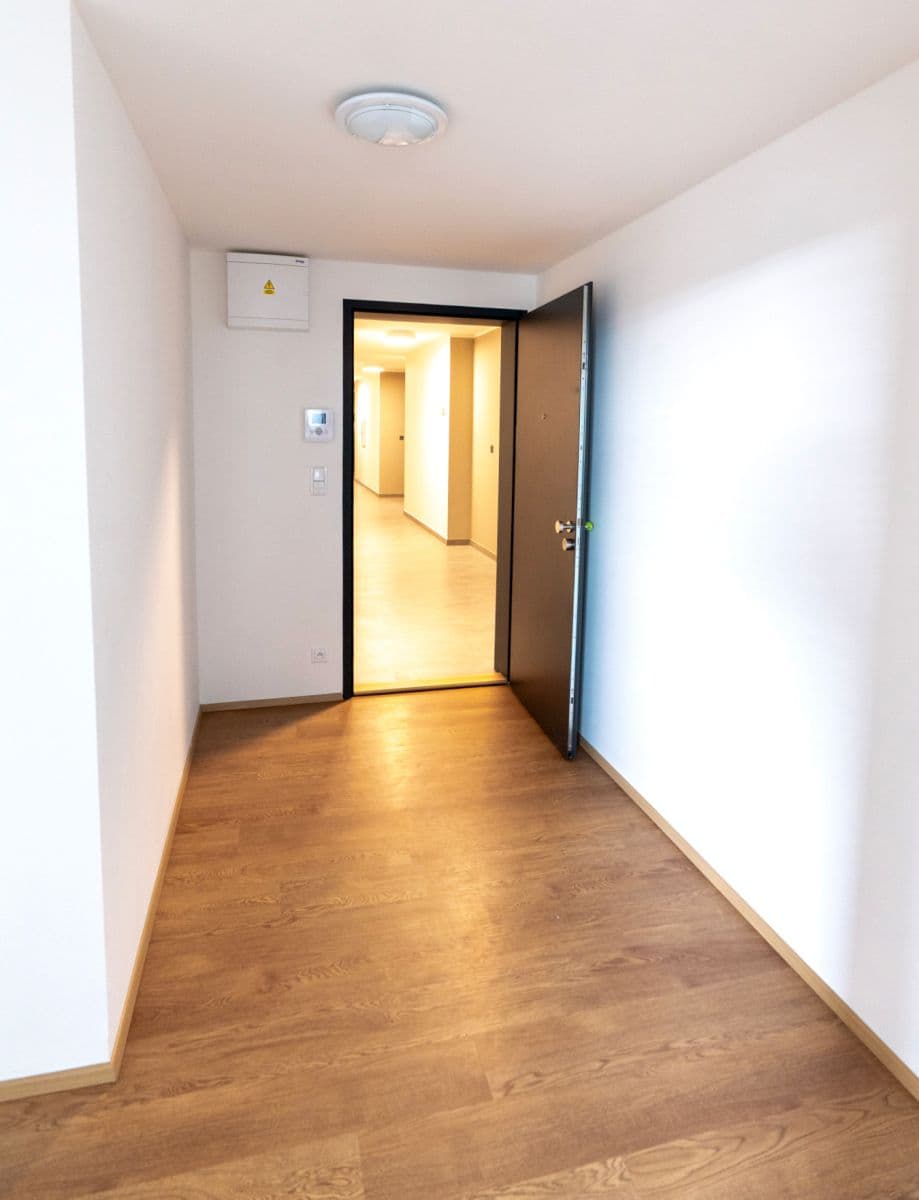 Prenájom bytu 2-izbový 52 m², Jankovcova, Praha, Praha Prenájom bytu 2-izbový 52 m², Jankovcova, Praha, Praha