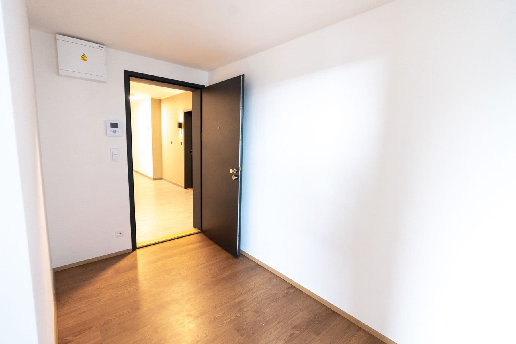 Prenájom bytu 2-izbový 52 m², Jankovcova, Praha, Praha Prenájom bytu 2-izbový 52 m², Jankovcova, Praha, Praha