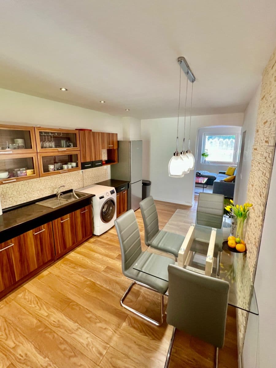 Prenájom domu 137 m², pozemok 730 m², Družby, Hrádek, Plzeňský kraj Prenájom domu 137 m², pozemok 730 m², Družby, Hrádek, Plzeňský kraj