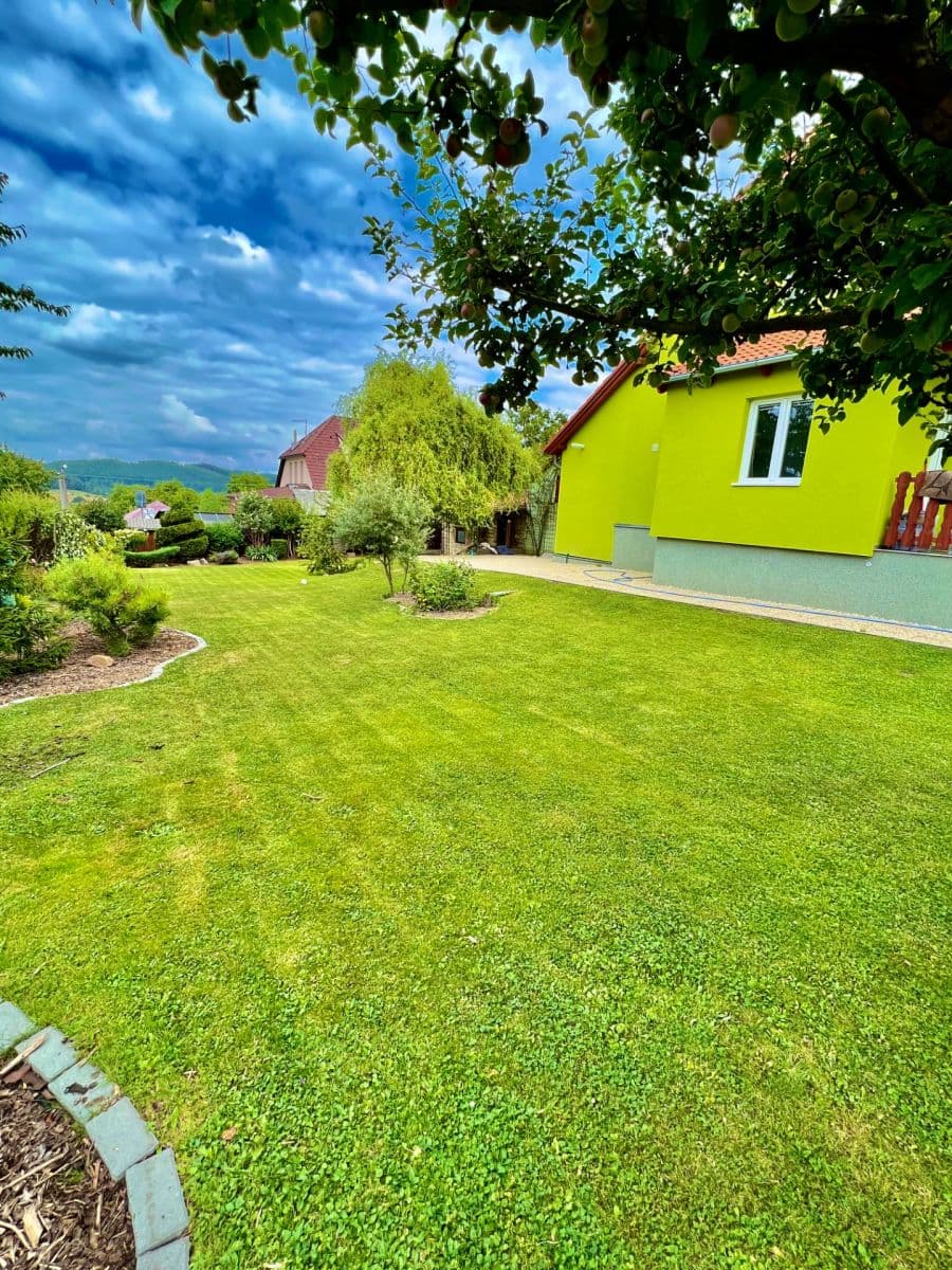 Prenájom domu 137 m², pozemok 730 m², Družby, Hrádek, Plzeňský kraj Prenájom domu 137 m², pozemok 730 m², Družby, Hrádek, Plzeňský kraj