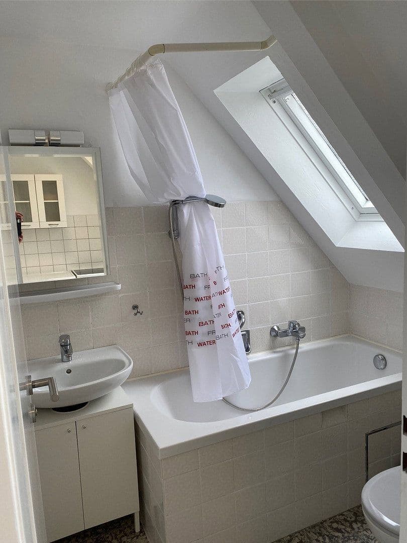 Prenájom bytu 1-izbový 31 m², Ludwigsburg, Bádensko-Wurttembersko Prenájom bytu 1-izbový 31 m², Ludwigsburg, Bádensko-Wurttembersko