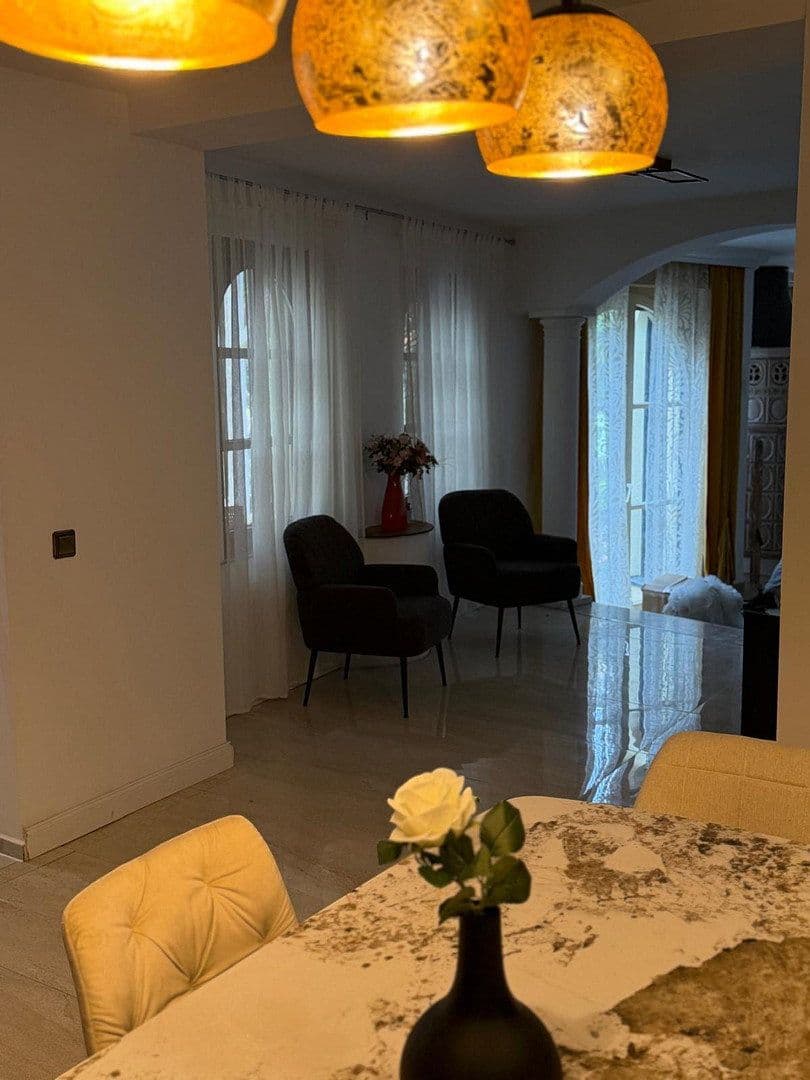 Predaj bytu 6-izbový 204 m², Unitasstr., 36, Euskirchen, Severné Porýnie - Westfálsko Predaj bytu 6-izbový 204 m², Unitasstr., 36, Euskirchen, Severné Porýnie - Westfálsko