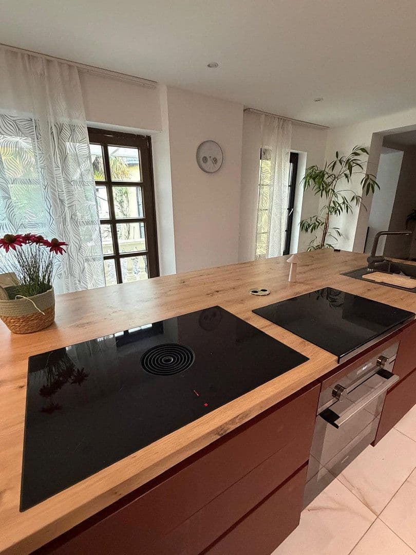 Predaj bytu 6-izbový 204 m², Unitasstr., 36, Euskirchen, Severné Porýnie - Westfálsko Predaj bytu 6-izbový 204 m², Unitasstr., 36, Euskirchen, Severné Porýnie - Westfálsko