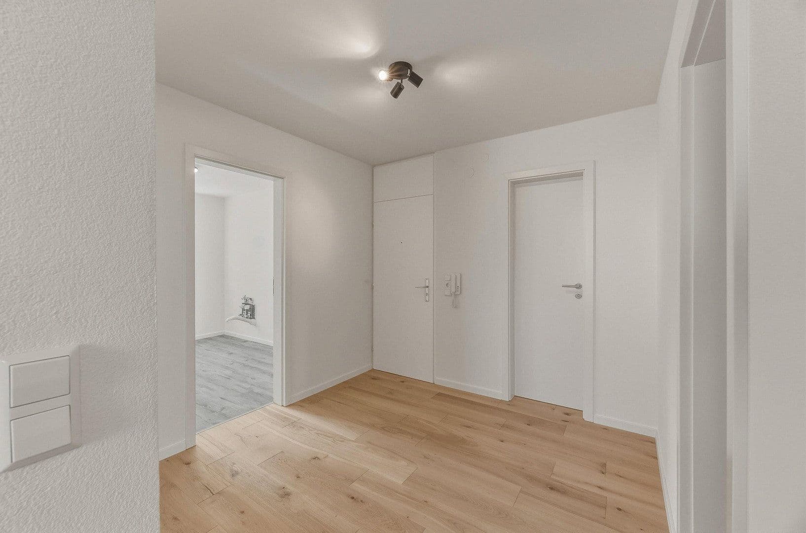 Predaj bytu 3-izbový 84 m², Leonberg, Bádensko-Wurttembersko Predaj bytu 3-izbový 84 m², Leonberg, Bádensko-Wurttembersko