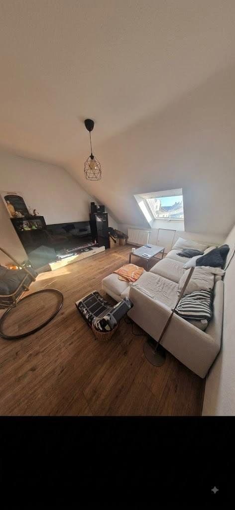 Prenájom bytu 4-izbový 70 m², Vinningen, Porýnie-Falcko Prenájom bytu 4-izbový 70 m², Vinningen, Porýnie-Falcko
