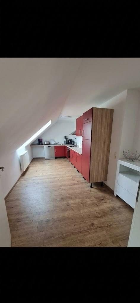 Prenájom bytu 4-izbový 70 m², Vinningen, Porýnie-Falcko Prenájom bytu 4-izbový 70 m², Vinningen, Porýnie-Falcko