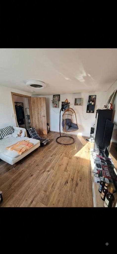 Prenájom bytu 4-izbový 70 m², Vinningen, Porýnie-Falcko Prenájom bytu 4-izbový 70 m², Vinningen, Porýnie-Falcko