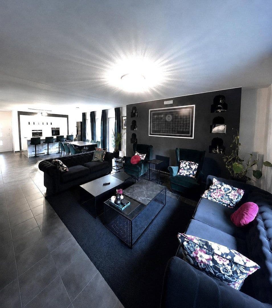 Predaj domu 170 m², pozemok 595 m², Schwarzenbek, Šlezvicko-Holštajnsko Predaj domu 170 m², pozemok 595 m², Schwarzenbek, Šlezvicko-Holštajnsko