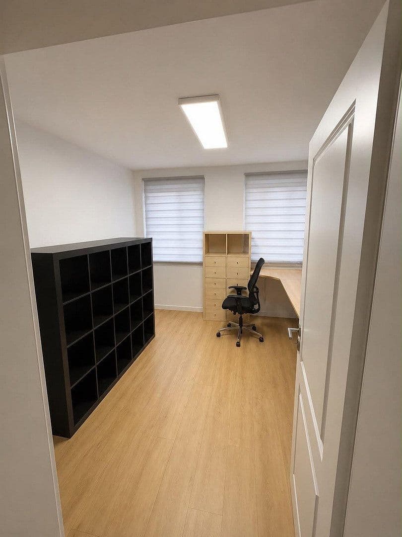 Prenájom bytu 4-izbový 153 m², Weinstraße 2, Volkach, Bavorsko Prenájom bytu 4-izbový 153 m², Weinstraße 2, Volkach, Bavorsko