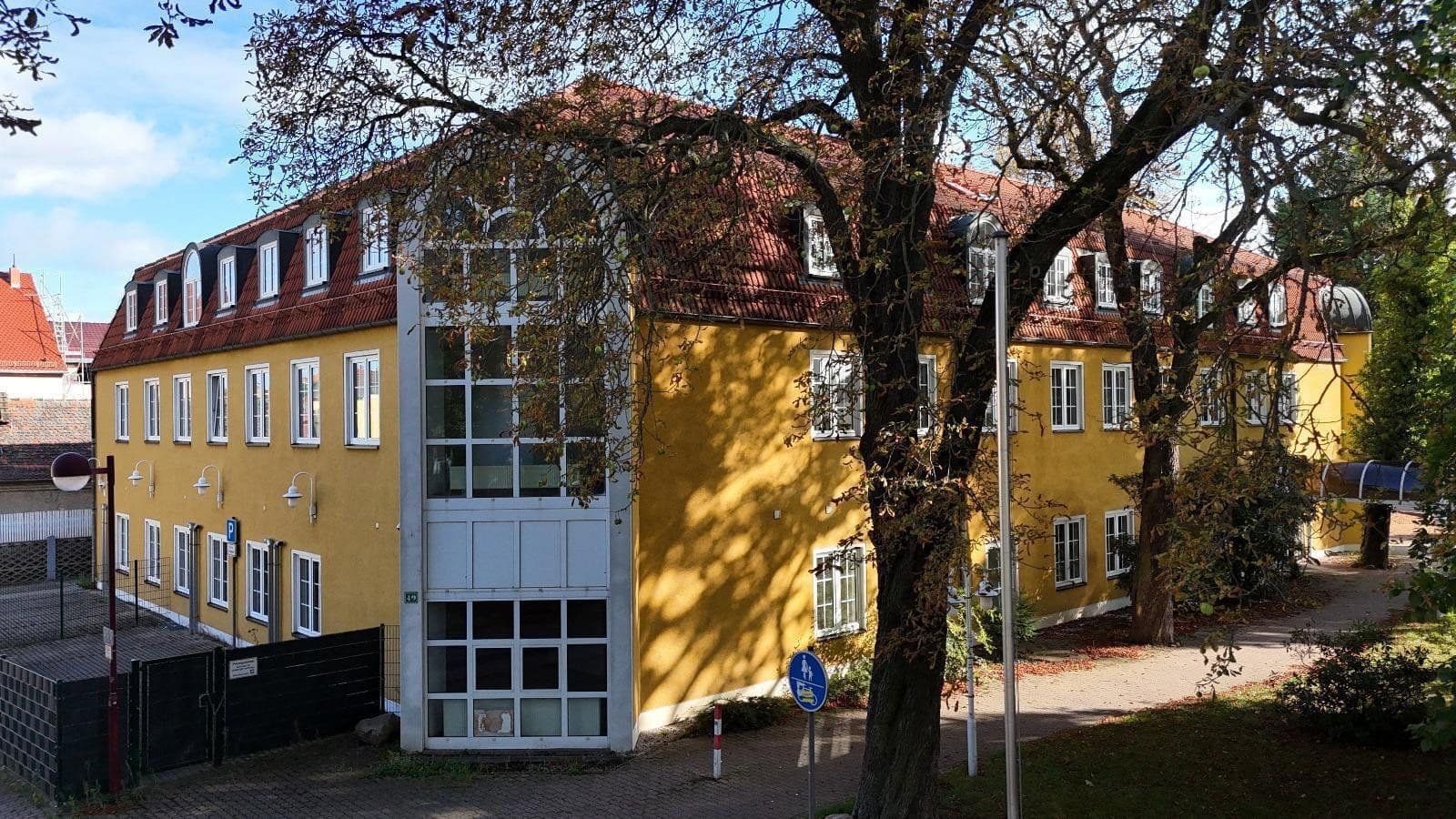 Predaj domu 1.843 m², pozemok 1.250 m², Krakauer Straße 49, Markranstädt, Sasko Predaj domu 1.843 m², pozemok 1.250 m², Krakauer Straße 49, Markranstädt, Sasko