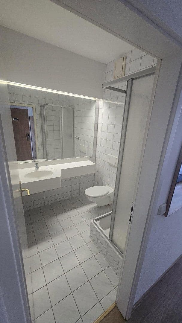 Predaj domu 1.843 m², pozemok 1.250 m², Krakauer Straße 49, Markranstädt, Sasko Predaj domu 1.843 m², pozemok 1.250 m², Krakauer Straße 49, Markranstädt, Sasko