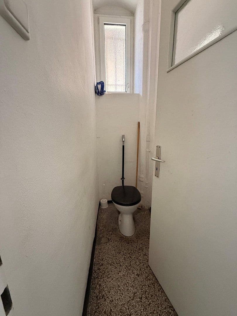 Prenájom kancelárie 65 m², Pestalozzistraße 31, Mannheim, Bádensko-Wurttembersko Prenájom kancelárie 65 m², Pestalozzistraße 31, Mannheim, Bádensko-Wurttembersko