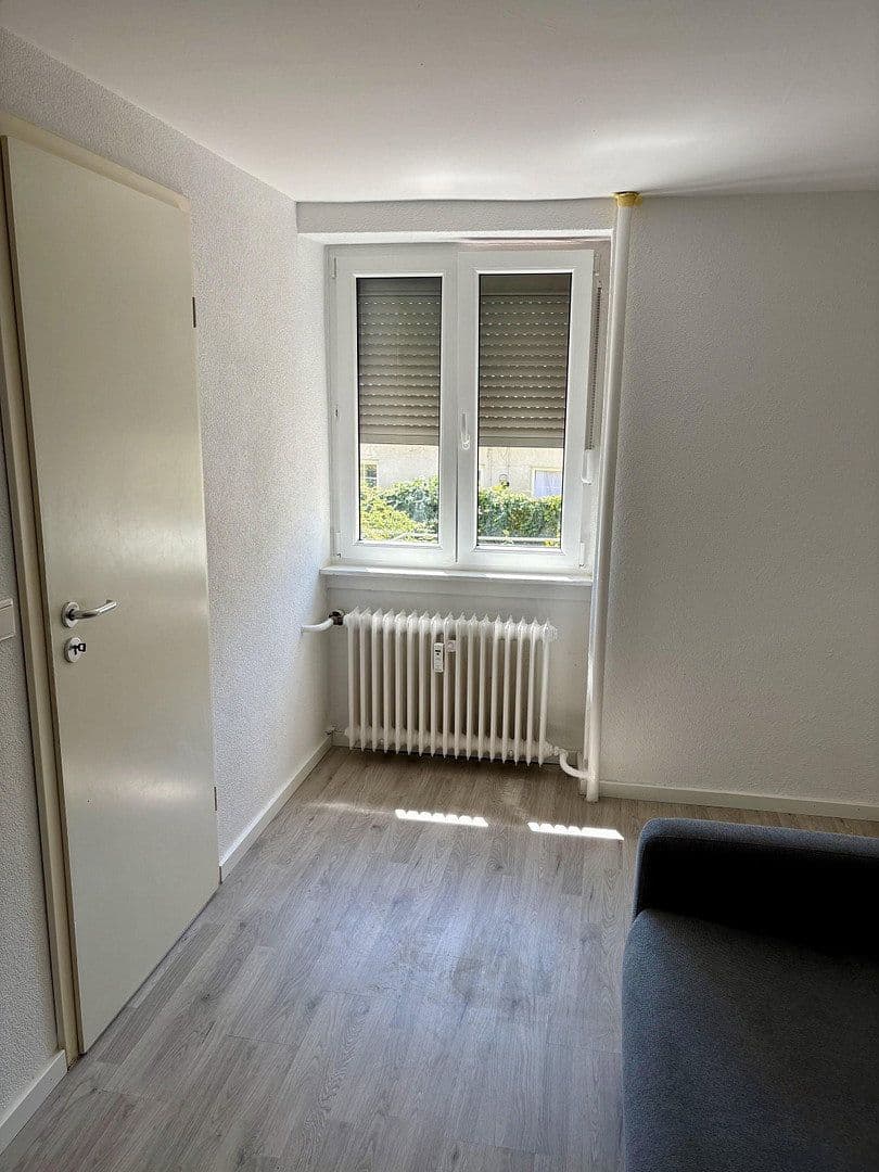 Prenájom bytu 2-izbový 29 m², Frankfurt, Hesensko Prenájom bytu 2-izbový 29 m², Frankfurt, Hesensko