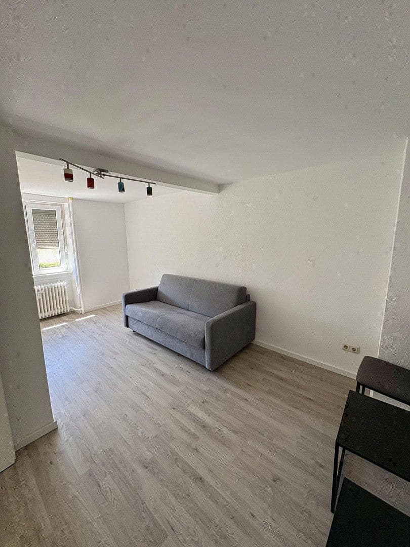 Prenájom bytu 2-izbový 29 m², Frankfurt, Hesensko Prenájom bytu 2-izbový 29 m², Frankfurt, Hesensko
