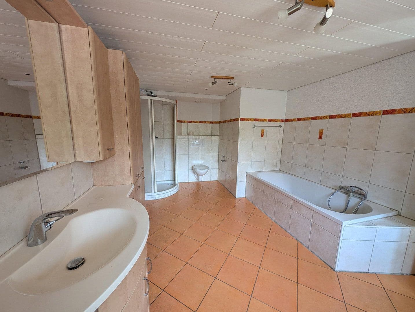 Predaj domu 122 m², pozemok 543 m², Stotzinger Str. 23, Asselfingen, Bádensko-Wurttembersko Predaj domu 122 m², pozemok 543 m², Stotzinger Str. 23, Asselfingen, Bádensko-Wurttembersko
