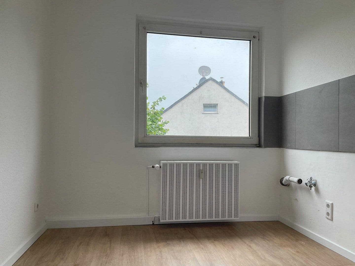 Prenájom bytu 2-izbový 52 m², Ackerstraße 22, Oberhausen, Severné Porýnie - Westfálsko Prenájom bytu 2-izbový 52 m², Ackerstraße 22, Oberhausen, Severné Porýnie - Westfálsko