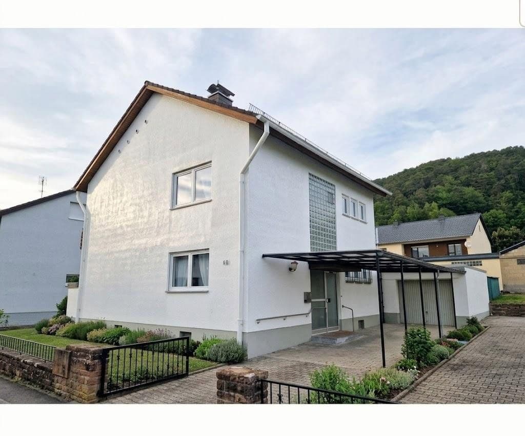 Prenájom domu 150 m², pozemok 550 m², Dahn, Porýnie-Falcko Prenájom domu 150 m², pozemok 550 m², Dahn, Porýnie-Falcko