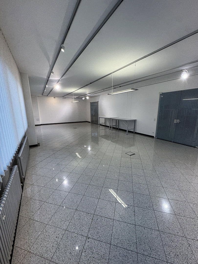 Prenájom kancelárie 374 m², Geretsried, Gelting, Bavorsko Prenájom kancelárie 374 m², Geretsried, Gelting, Bavorsko