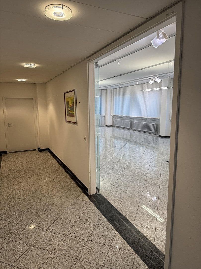Prenájom kancelárie 374 m², Geretsried, Gelting, Bavorsko Prenájom kancelárie 374 m², Geretsried, Gelting, Bavorsko