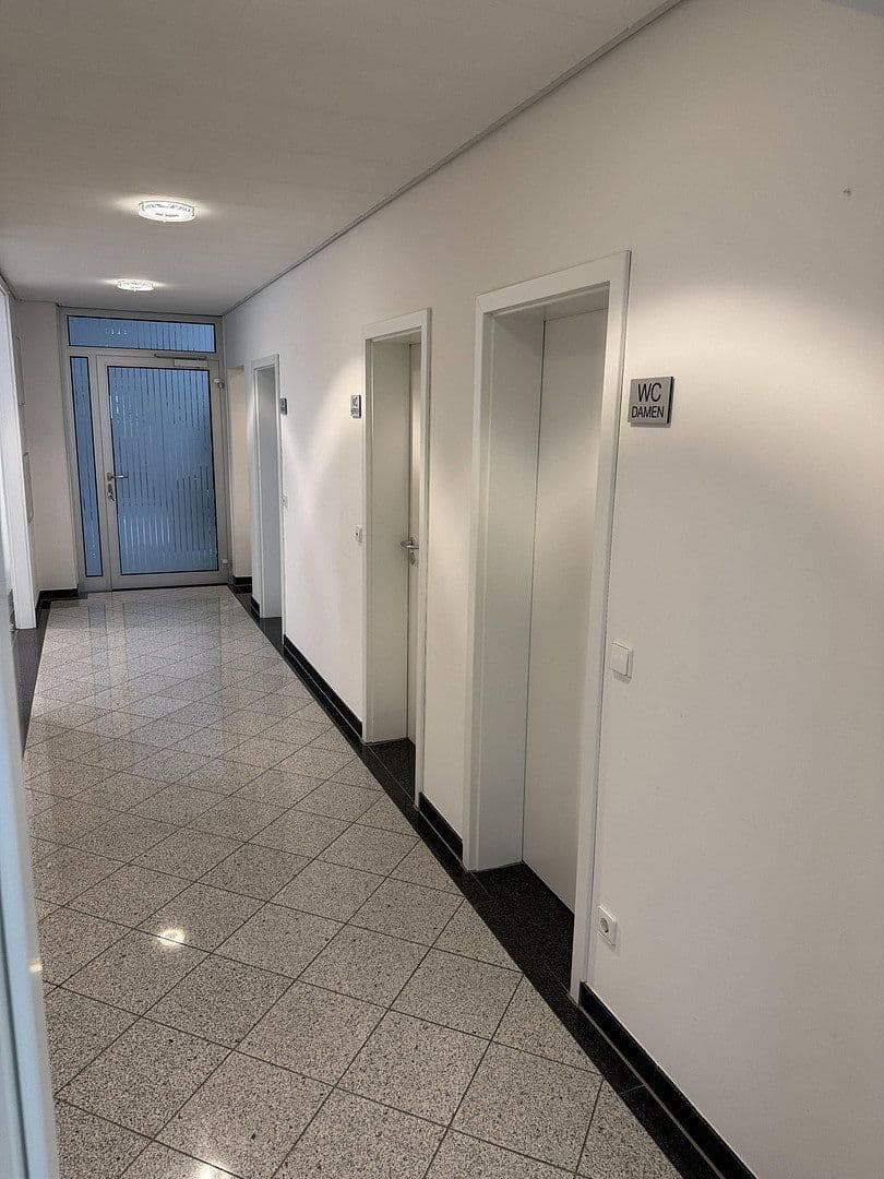 Prenájom kancelárie 374 m², Geretsried, Gelting, Bavorsko Prenájom kancelárie 374 m², Geretsried, Gelting, Bavorsko