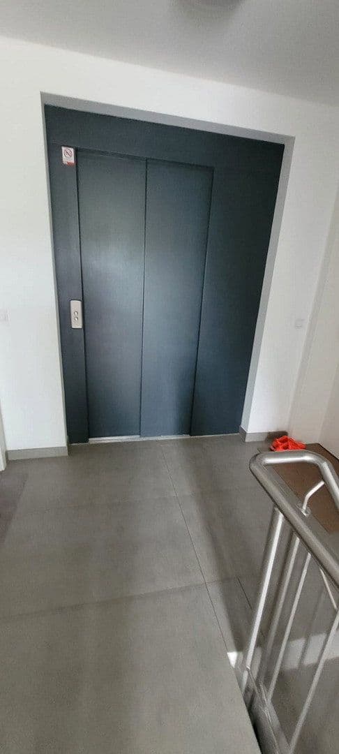 Prenájom bytu 2-izbový 89 m², Broicherstraße 27, Mönchengladbach, Severné Porýnie - Westfálsko Prenájom bytu 2-izbový 89 m², Broicherstraße 27, Mönchengladbach, Severné Porýnie - Westfálsko