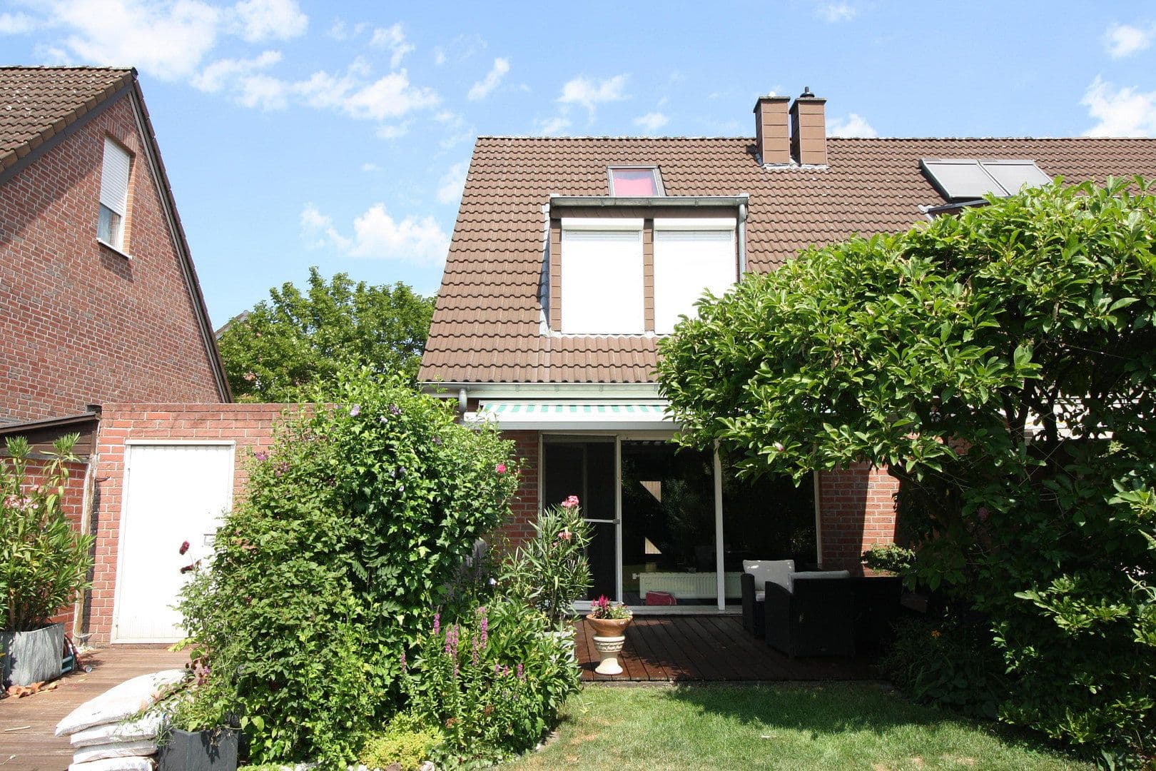 Predaj domu 17 m², pozemok 277 m², Neuss, Severné Porýnie - Westfálsko Predaj domu 17 m², pozemok 277 m², Neuss, Severné Porýnie - Westfálsko