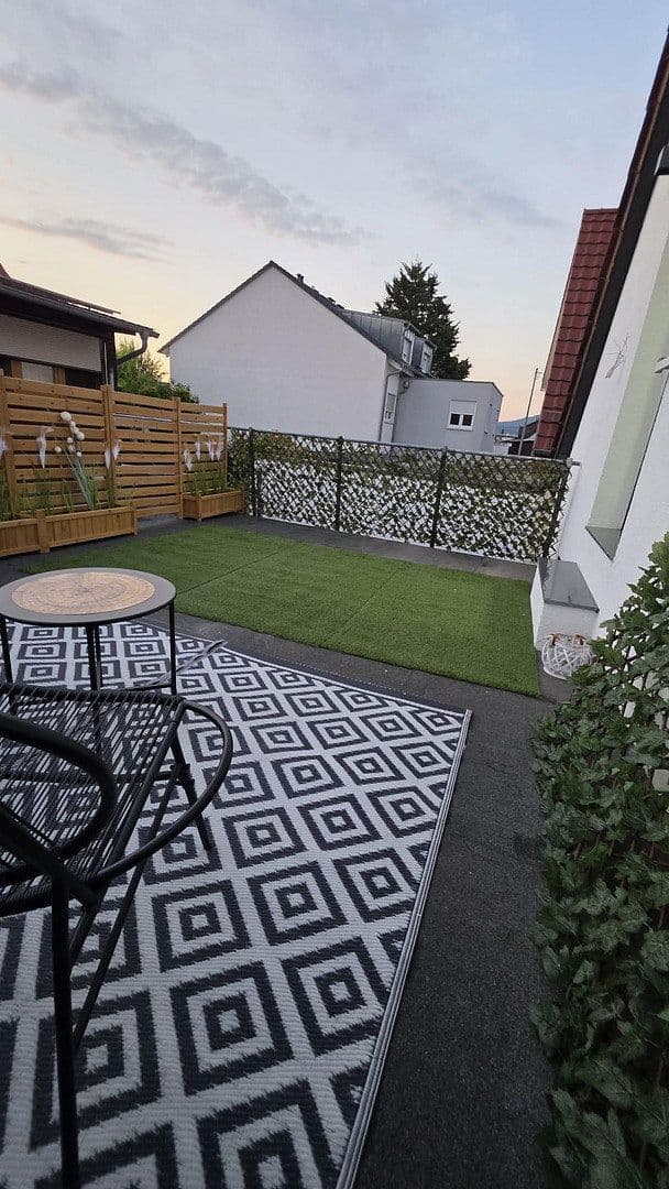 Predaj domu 107 m², pozemok 179 m², Sandhausen, Bádensko-Wurttembersko Predaj domu 107 m², pozemok 179 m², Sandhausen, Bádensko-Wurttembersko