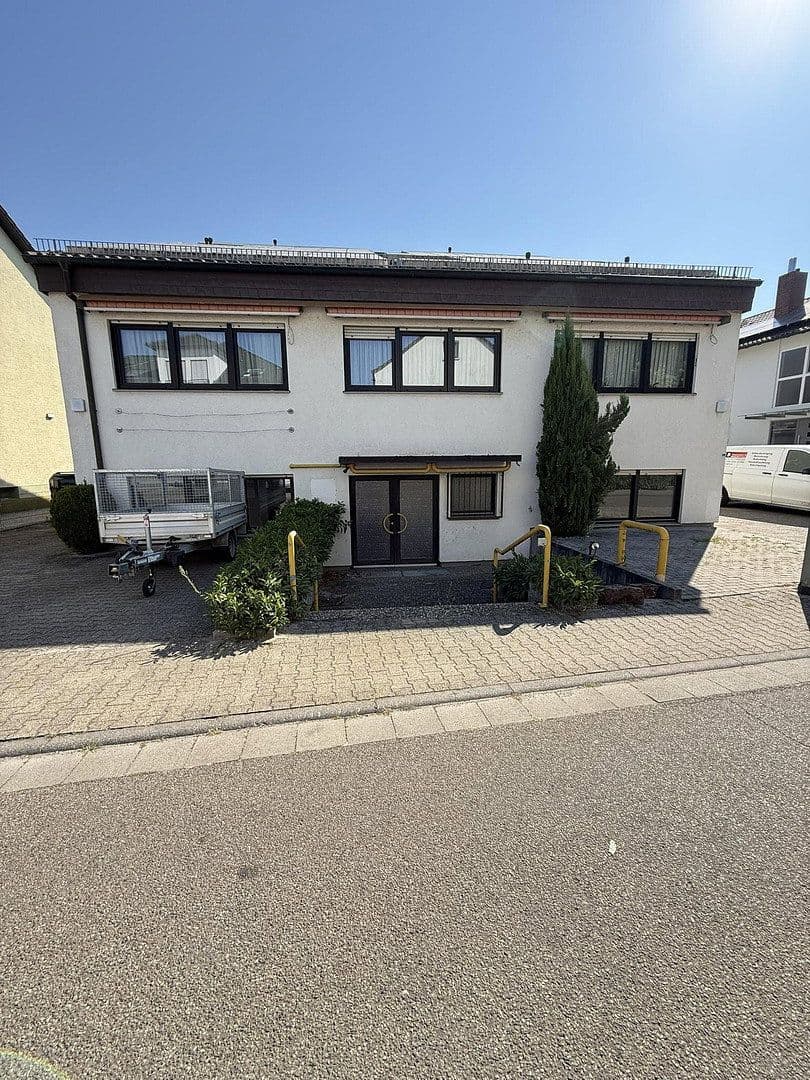 Prenájom kancelárie 208 m², Mutterstadt, Porýnie-Falcko Prenájom kancelárie 208 m², Mutterstadt, Porýnie-Falcko