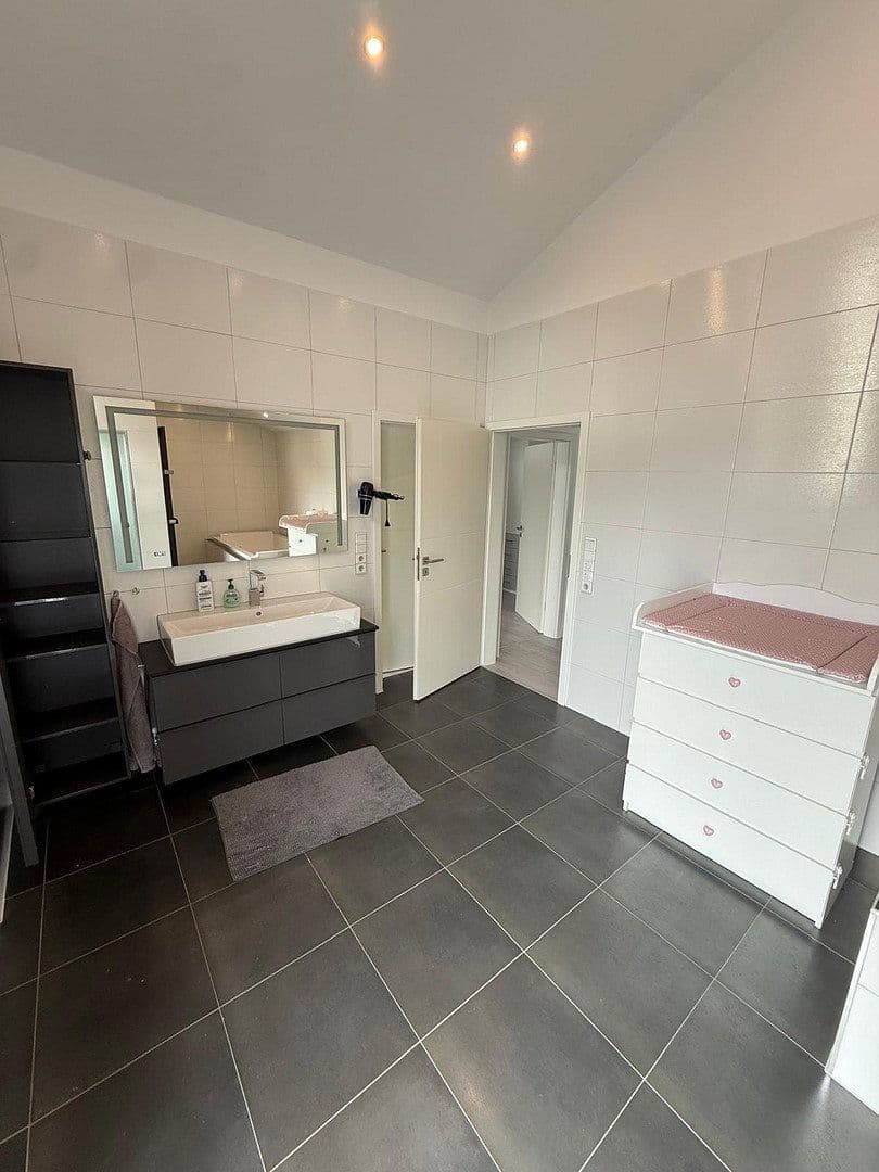 Predaj domu 175 m², pozemok 423 m², Am Yachthafen 16, Haren (Ems), Dolné Sasko Predaj domu 175 m², pozemok 423 m², Am Yachthafen 16, Haren (Ems), Dolné Sasko