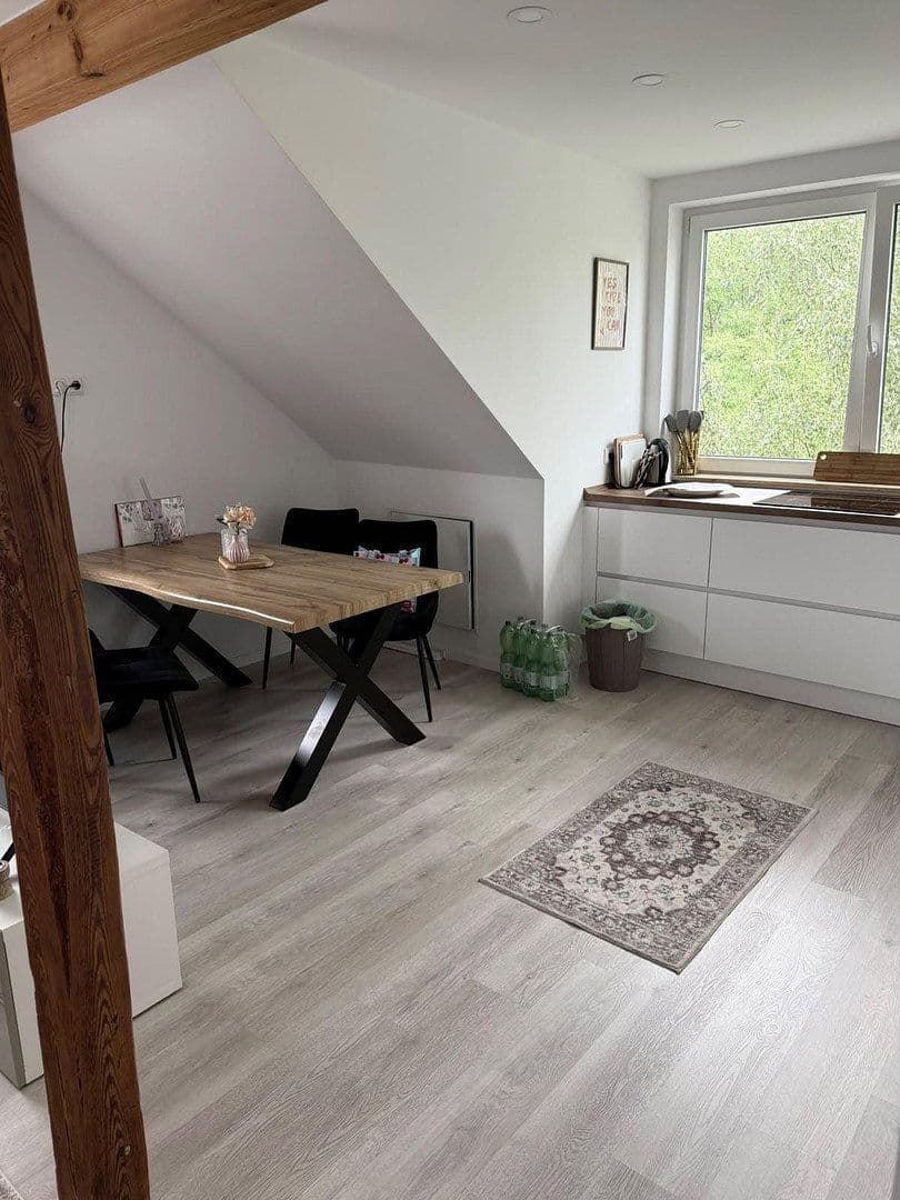 Prenájom bytu 3-izbový 86 m², Tippelsberger Straße 17, Bochum, Severné Porýnie - Westfálsko Prenájom bytu 3-izbový 86 m², Tippelsberger Straße 17, Bochum, Severné Porýnie - Westfálsko