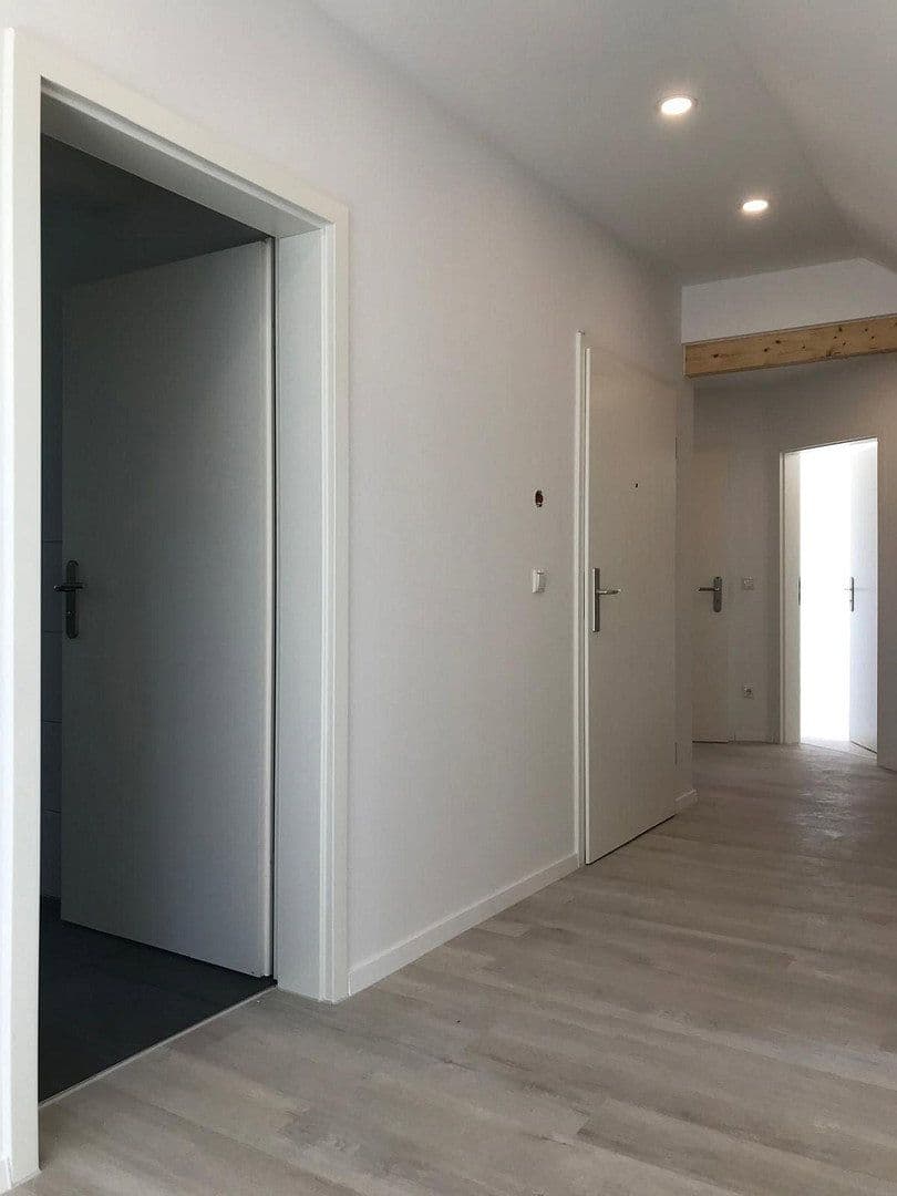 Prenájom bytu 3-izbový 86 m², Tippelsberger Straße 17, Bochum, Severné Porýnie - Westfálsko Prenájom bytu 3-izbový 86 m², Tippelsberger Straße 17, Bochum, Severné Porýnie - Westfálsko
