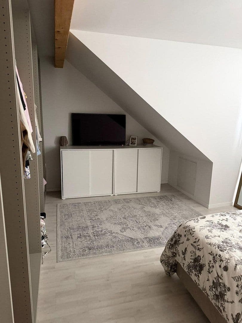 Prenájom bytu 3-izbový 86 m², Tippelsberger Straße 17, Bochum, Severné Porýnie - Westfálsko Prenájom bytu 3-izbový 86 m², Tippelsberger Straße 17, Bochum, Severné Porýnie - Westfálsko