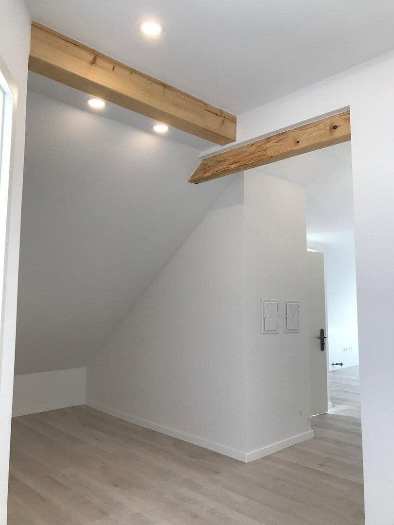 Prenájom bytu 3-izbový 86 m², Tippelsberger Straße 17, Bochum, Severné Porýnie - Westfálsko Prenájom bytu 3-izbový 86 m², Tippelsberger Straße 17, Bochum, Severné Porýnie - Westfálsko
