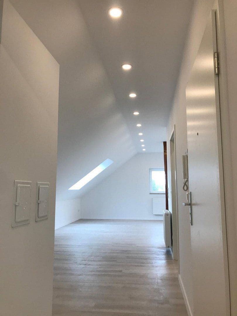 Prenájom bytu 3-izbový 86 m², Tippelsberger Straße 17, Bochum, Severné Porýnie - Westfálsko Prenájom bytu 3-izbový 86 m², Tippelsberger Straße 17, Bochum, Severné Porýnie - Westfálsko