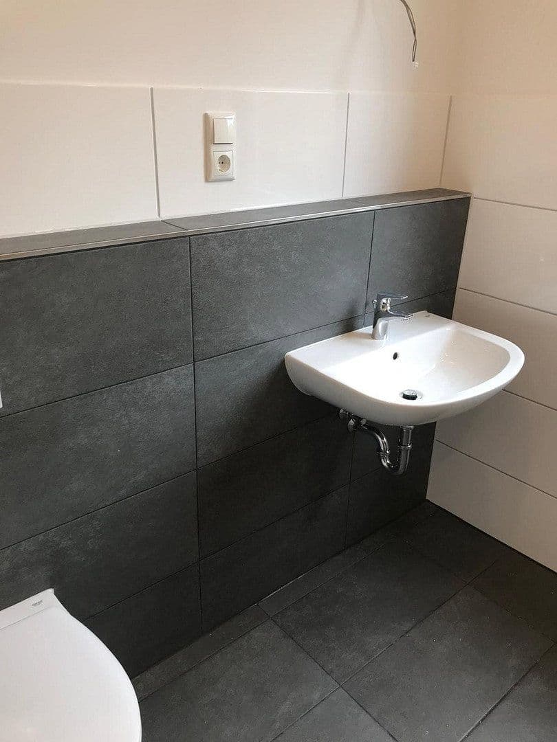 Prenájom bytu 3-izbový 86 m², Tippelsberger Straße 17, Bochum, Severné Porýnie - Westfálsko Prenájom bytu 3-izbový 86 m², Tippelsberger Straße 17, Bochum, Severné Porýnie - Westfálsko