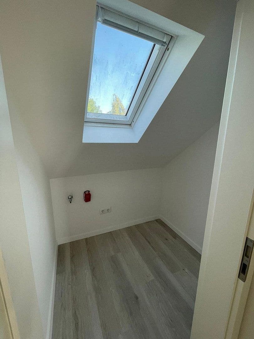 Prenájom bytu 3-izbový 86 m², Tippelsberger Straße 17, Bochum, Severné Porýnie - Westfálsko Prenájom bytu 3-izbový 86 m², Tippelsberger Straße 17, Bochum, Severné Porýnie - Westfálsko