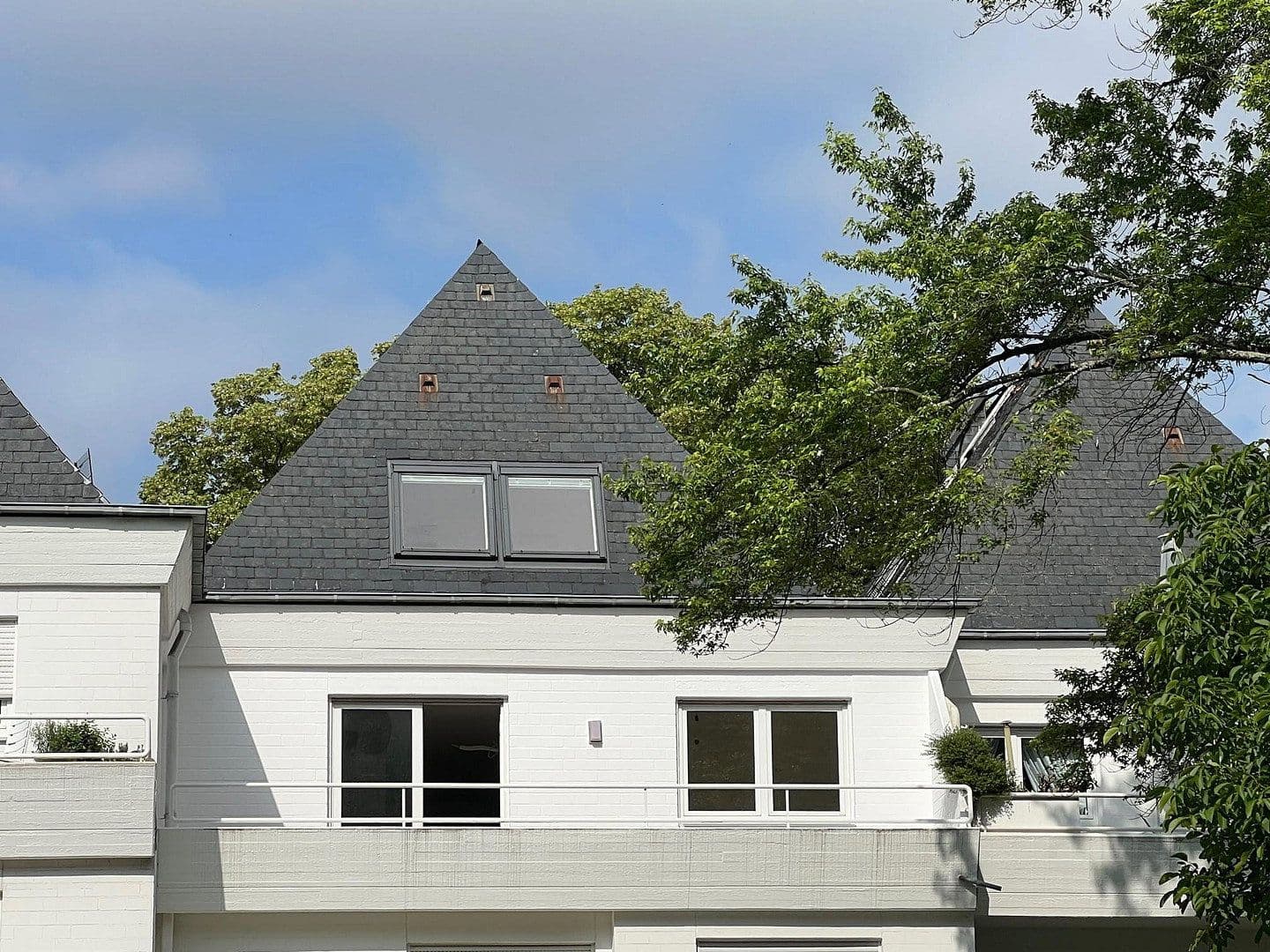 Predaj bytu 5-izbový 145 m², Thielenbrucher Allee 11, Köln, Severné Porýnie - Westfálsko Predaj bytu 5-izbový 145 m², Thielenbrucher Allee 11, Köln, Severné Porýnie - Westfálsko